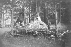 SLUB_Tharand__Koehler_vor_1945_unbek._Fotogr._Datensatz_87707727_Web